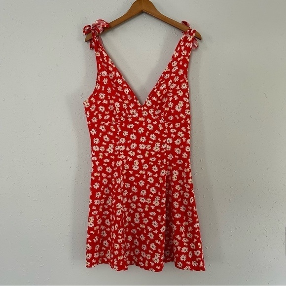 🦋 Shein Red Yellow Adjustable Tie Straps V-Neck Sunflower Floral Mini Dress - Picture 1 of 6